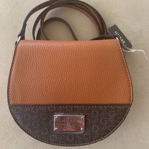 NWT! GUESS Crossbody Mini Purse.